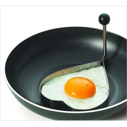 forma per uovo in padella cuore pancake